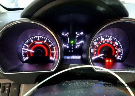 2013 Toyota Highlander Se z USA, uszkodzony, nr VIN 5TDBK3EH2DS250104